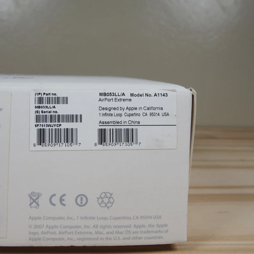 Apple AirPort Extreme Base Station A1143 2nd Gen MB053LL/A 802.11n WiFi‎ Router